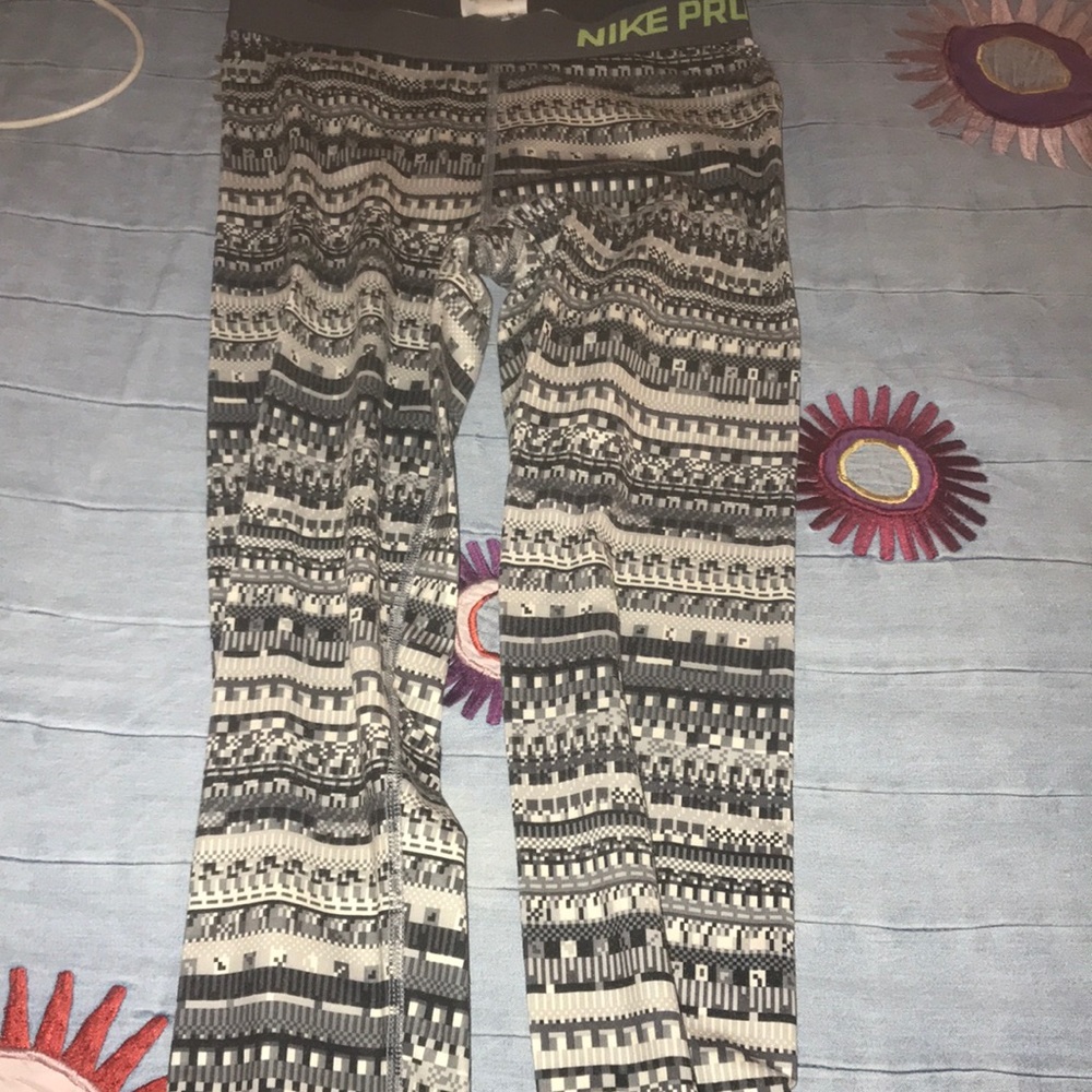 Nike Pro Grey Pixel-Patterned Leggings